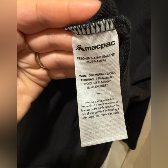 MacPac Men’s Full Zip Merino Wool 100% Black Men’s Jacket , size 2XL - Picture 2 of 10